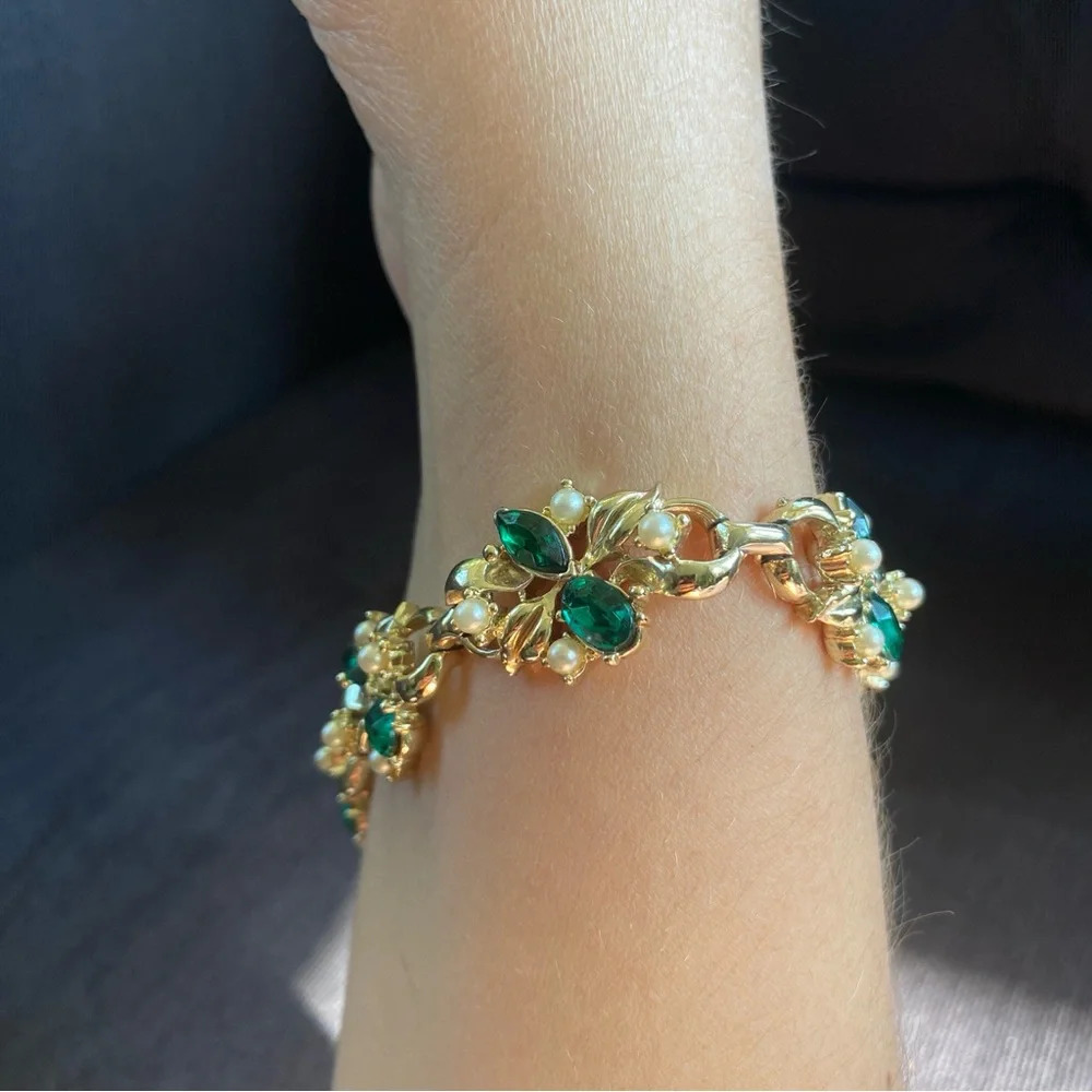 Ornate Emerald and Faux Pearl Gold Tone Victorian Inspired Bracelet